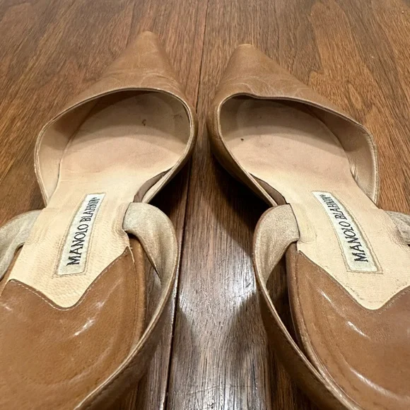 Manolo Blahnik Tan Leather Heels - Picture 6 of 10